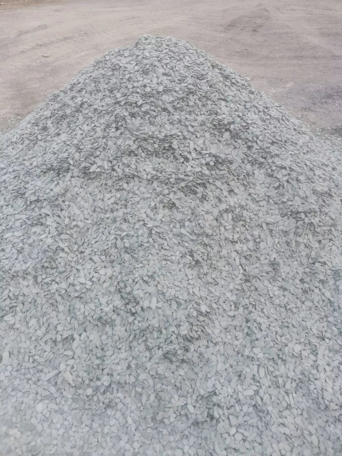 GREEN WELSH SLATE CHIPPINGS 20mm.DECORATIVE SLATE AGGREGATES