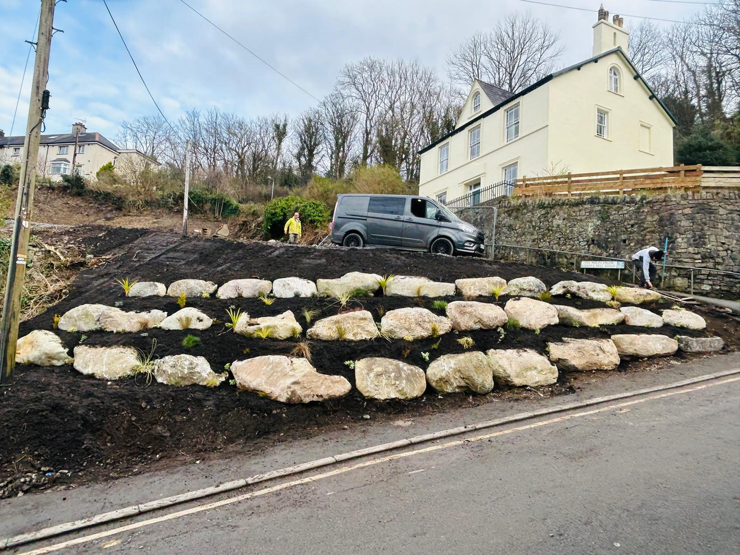 800kg - 1 tonne Large Glacial Boulders for Garden Features, Rockery Features, Water Features