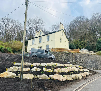 800kg - 1 tonne Large Glacial Boulders for Garden Features, Rockery Features, Water Features