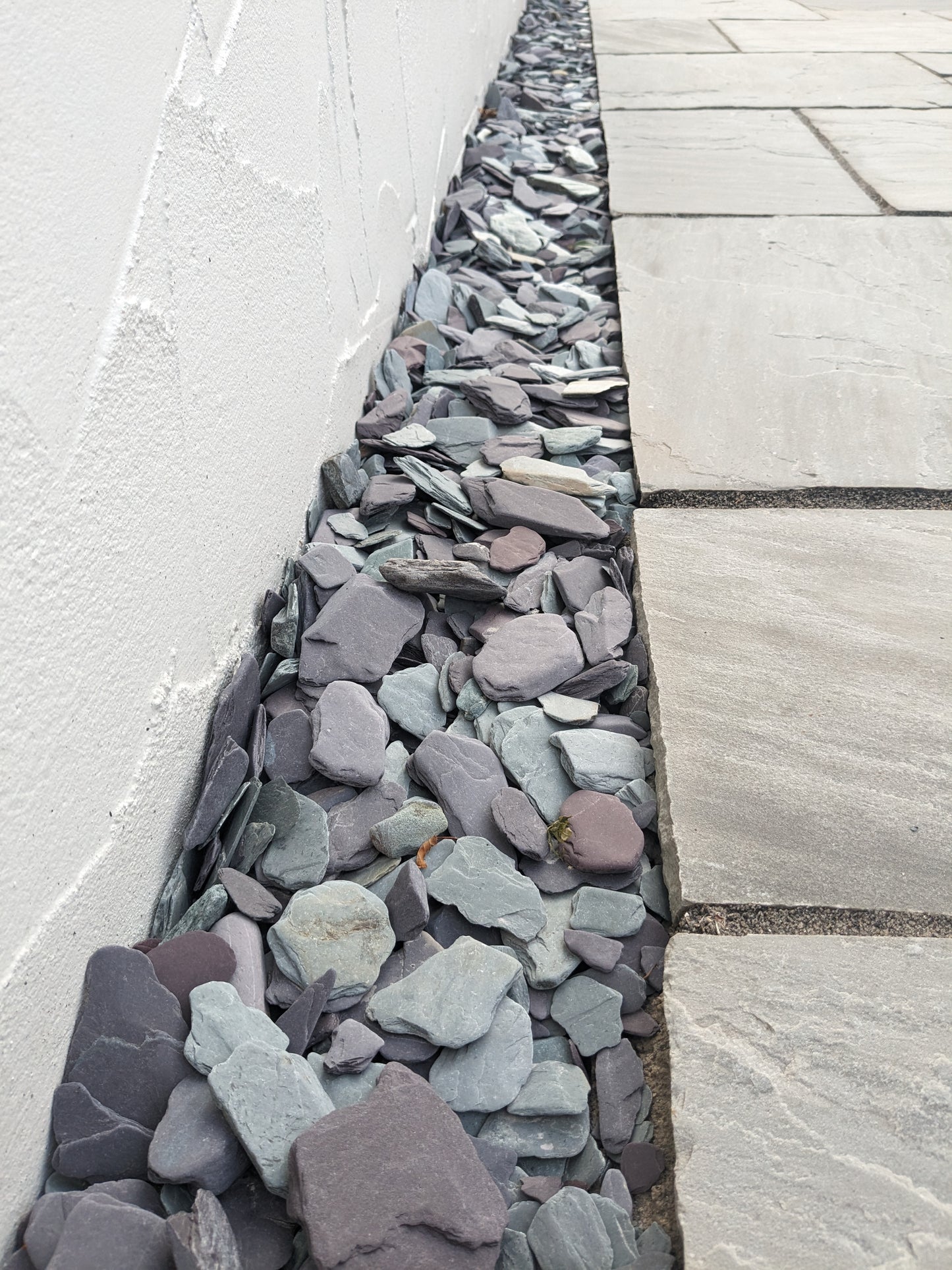PREMIUM SNOWDONIA TUMBLED AGGREGATE - 40mm
